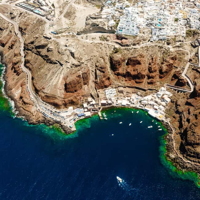 Santorini Helicopter Tour 20 minutes - Fly Over the Iconic White-Washed Villages of Oia, Fira, and Pyrgos