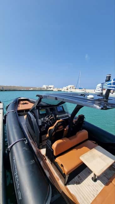 Santorini: High-Speed Cruise on a Sleek, Modern Yacht - Key Points