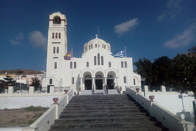 Santorini Highlights and Venetian Castles Small-Group Day Tour - Sunset in Oia from the Venetian Castle