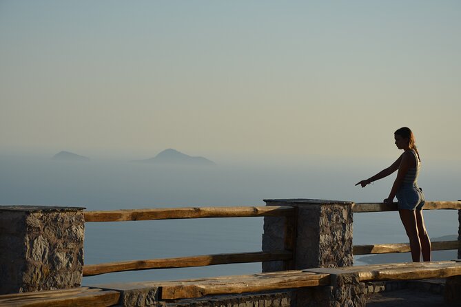 Santorini Highlights Small-Group Tour with Wine Tasting option - Key Points