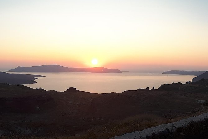 Santorini Highlights Tailor Made Tour 4 hours - Exploring Ancient Thera: The Mythical City
