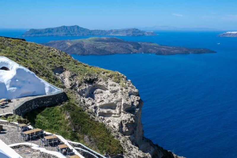 Santorini: Highlights & Wine Tasting Private Tour - Exploring Oia’s Whitewashed Streets and Blue Domes