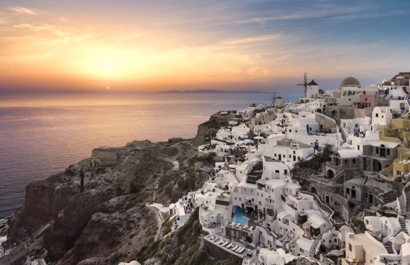 Santorini: Island Highlights Guided Day Trip with Oia Sunset - Customer Feedback and Guide Excellence