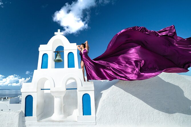 Santorini L.P. Photography Session - What the Photoshoot Includes: Professional Guidance and Stunning Results