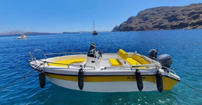 Santorini: license free boat in Santorini - Who Will Love This Self-Guided Boat Rental?