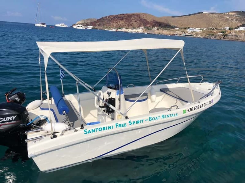 Santorini: License-Free Boat Rental with Ice, Water, & Fruit - Key Points