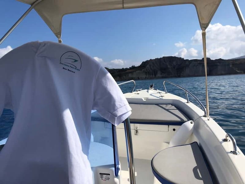 Santorini: License-Free Boat Rental with Ice, Water, & Fruit - The Sum Up: A Flexible and Accessible Way to Discover Santorini