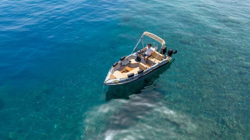 Santorini: License-Free Motor Boat Rental -Full or Half Day - Key Points