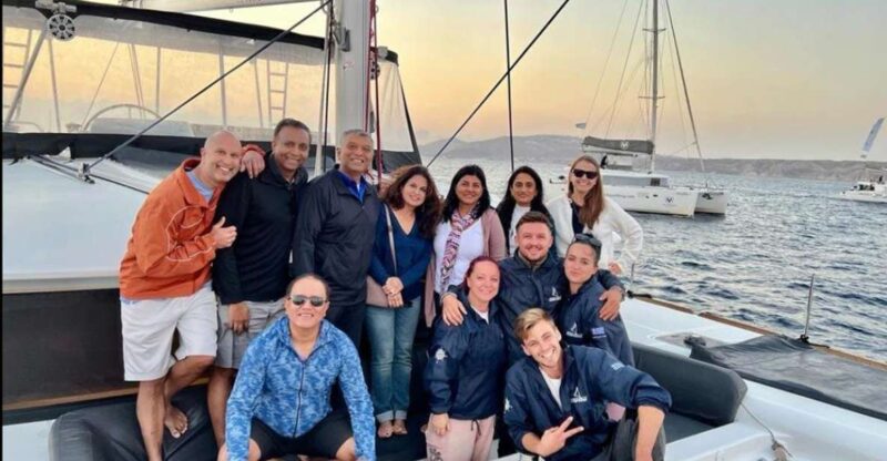 Santorini: Luxury Morning Cruise from Oia Town - Discover the Luxurious Morning Cruise from Oia to Santorinis Best Spots