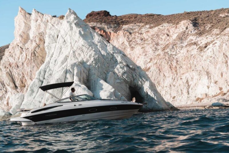 Santorini: Luxury private speedboat with food and drinks - Exploring the Red Beach and its volcanic surroundings
