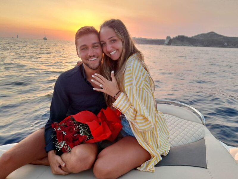 Santorini: Luxury private speedboat with food and drinks - Volcanic springs and therapeutic waters