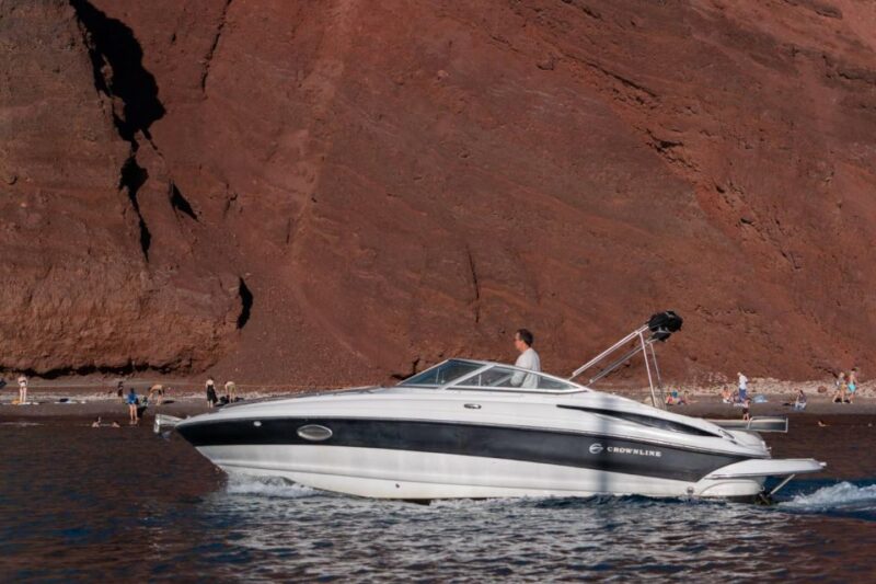Santorini: Luxury private speedboat with food and drinks - Food and drinks onboard: snacks, local wine, and more