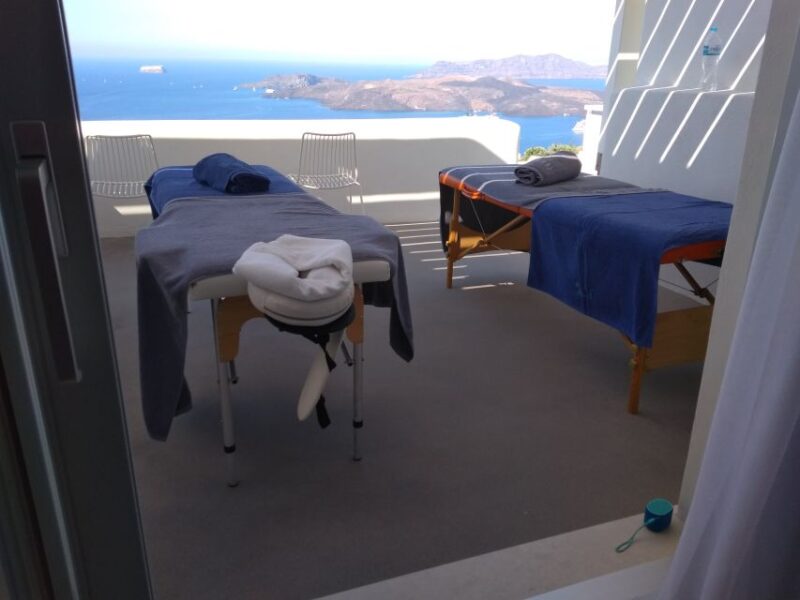 Santorini: Mobile Couples Massage at Your Private Villa - Key Points