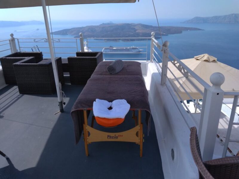 Santorini: Mobile Couples Massage at Your Private Villa - Santorini: A Private Aromatherapy Massage in Your Villa