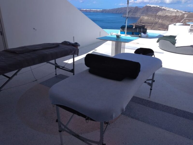 Santorini: Mobile Couples Massage at Your Private Villa - The Benefits of Choosing This In-Villa Massage in Santorini
