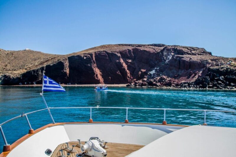 Santorini: Motor Yacht Private Cruise with 5-Course Meal - The Food: Homemade 5-Course Meal on Board
