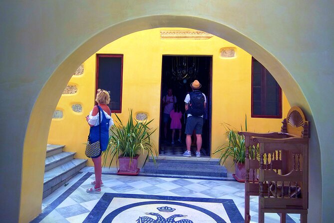 Santorini Must-See Highlights: Private Sightseeing Tour - Optional Visit to the Akrotiri Archaeological Site or Winery