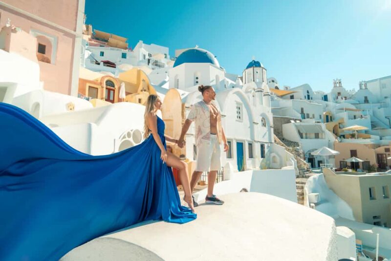 Santorini: Oia Flying Dress Photoshoot by SokoLOVE - How the Photographer Guides Your Posing and Dress Movement