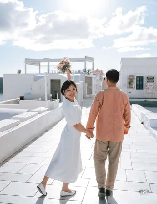 Santorini: Oia Private Couple Photoshoot with 35 Photos - Value for Money and Booking Flexibility