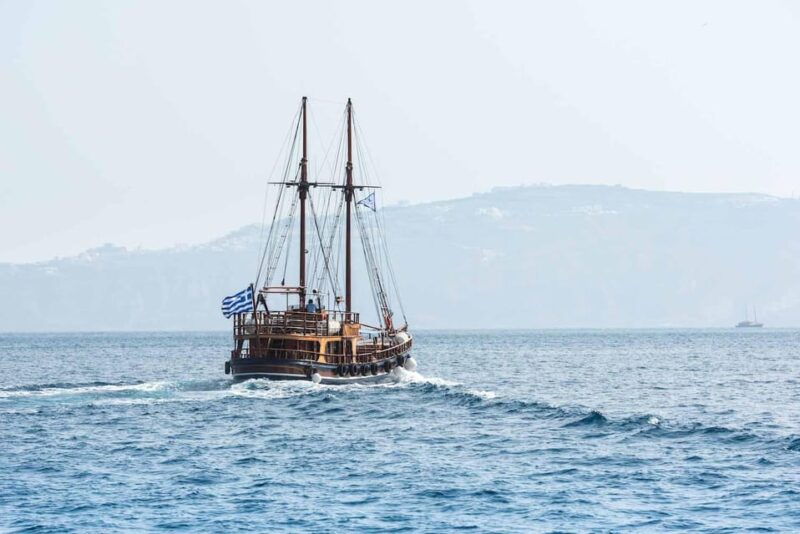 Santorini Port: 3 Hour Cruise to Volcano and Hot Springs - Discover the Adventure of Santorini’s Volcano and Hot Springs by Boat