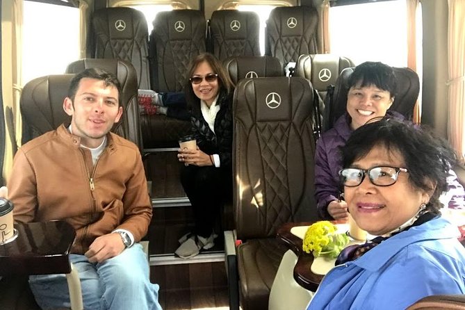 Santorini Port Transport & Transfer Services - Meeting Point and Additional Booking Details