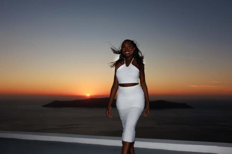 Santorini: Private 30-Minute Photoshoot in Oia - What Makes This Photoshoot Stand Out?