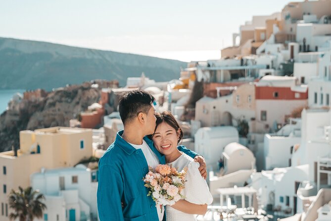 Santorini Private Couple Photoshoot in Oia - Flexibility and Last-Minute Changes