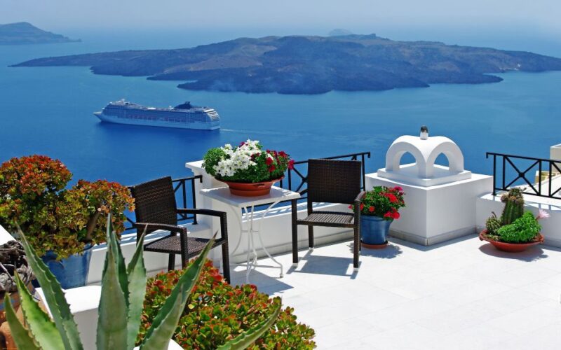 Santorini: Private Custom Island Guided Tour 3 - 5 hours - Visiting Santorini’s Most Famous Landmarks