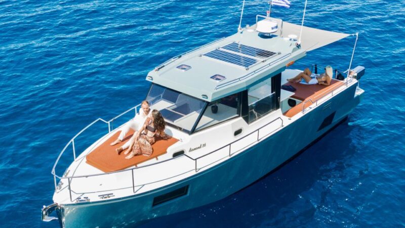 Santorini: Private Diamond 36 Motor Yacht Caldera Cruise - Exclusive Private Access on a Modern Yacht