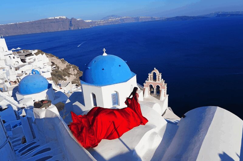 Santorini: Private Flying Dress Photoshoot with Pickup - The Photography Process and Editing