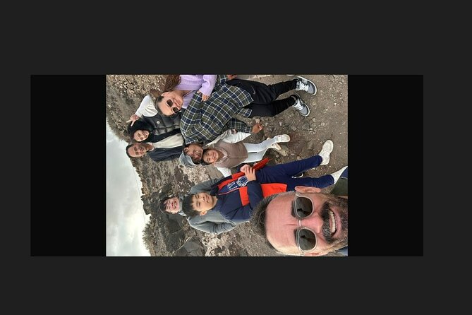 Santorini Private HIGHLIGHTS TOUR - Relaxing at Perivolos Black Beach