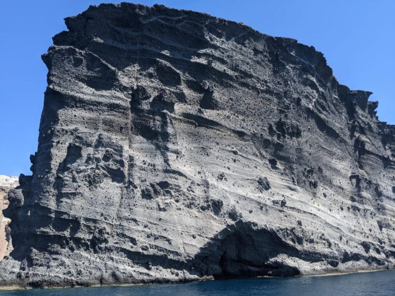 Santorini: Private Motor Yacht Cruise with Meal & Open Bar - Lunch or Dinner with Scenic Views