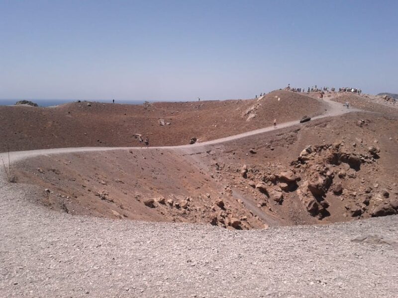 Santorini: Private Motorboat Cruise and Volcano Hike - Discover the Charm of Santorinis Private Motorboat and Volcano Hike