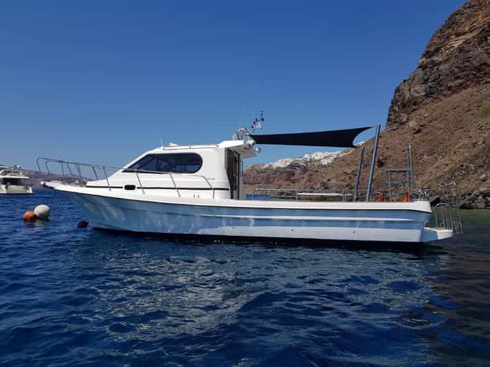 Santorini: Private Motorboat Cruise and Volcano Hike - Exploring Santorini’s Volcano with a Guided Hike