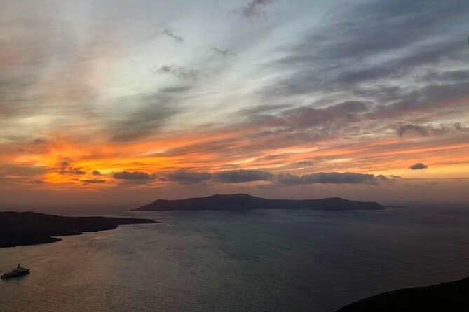 Santorini Private Roundtrip Transfer from/to Airport,Port & Hotel - The Sum Up: A Practical Choice for a Seamless Arrival and Departure
