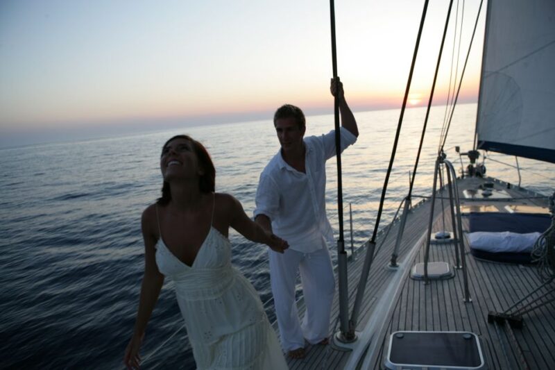 Santorini: Private Sailing Yacht Cruise with Meal & Drinks - What Makes This Tour Stand Out