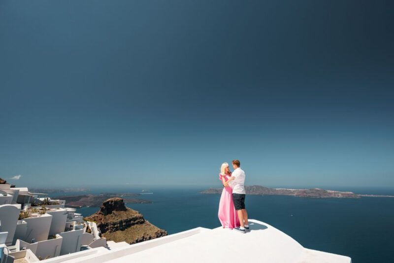 Santorini: Private Shore Excursion to Oia & Black Beach - What Sets This Tour Apart: Experienced Guides and Customization