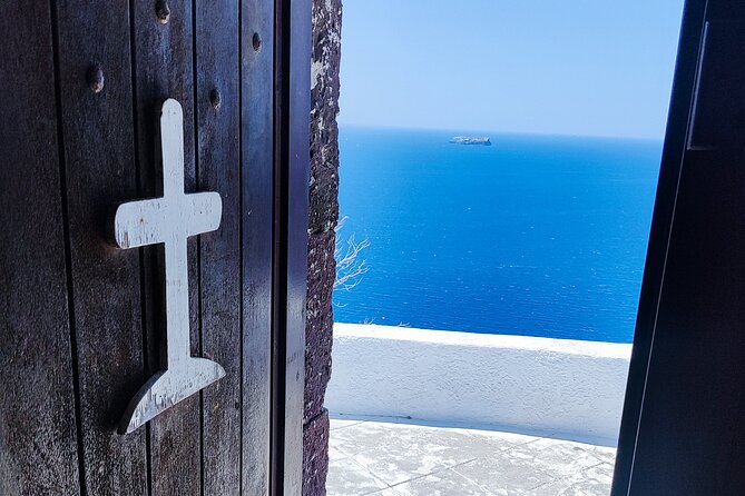 Santorini: Private Sightseeing Tour with Local Guide - Exploring the Charm of Megalochori Village
