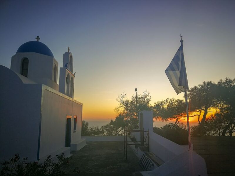 Santorini: Private Sunrise Tour with Breakfast and Oia Visit - Views of Fira and the Famous Blue Dome Church