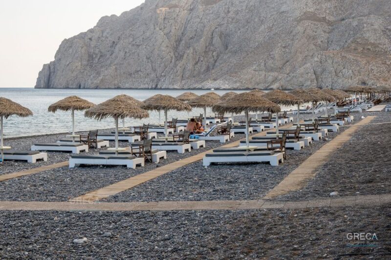 Santorini Private Tour - Beaches - villages & Cldera Views - The Charming Village of Pyrgos Kallistis