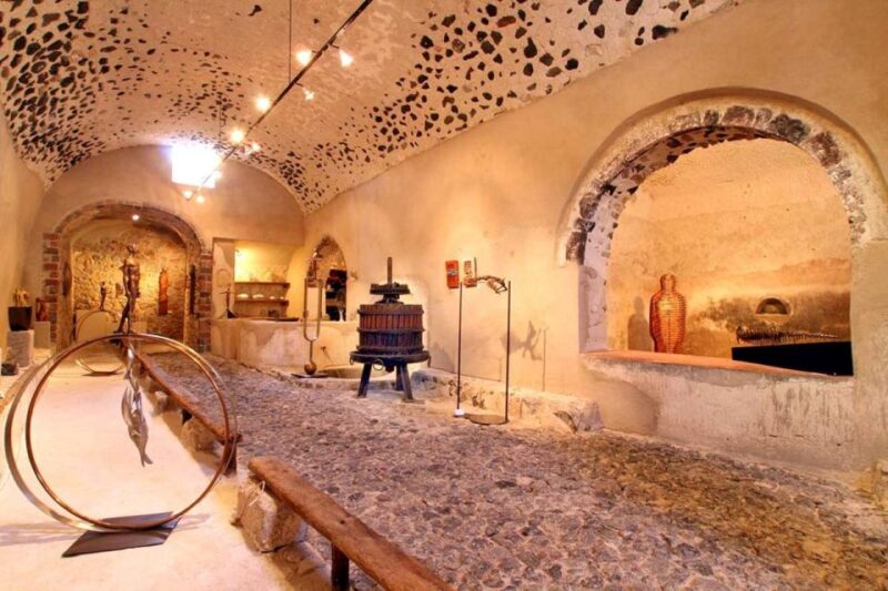 Santorini Private Tour - Colors of Santorini - Final Stop at the Lighthouse with a View of the Sea