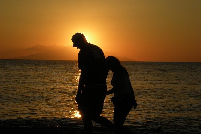 Santorini private tour .Enjoy the top sights in 5 hours! - Discovering Oia’s Iconic Main Street