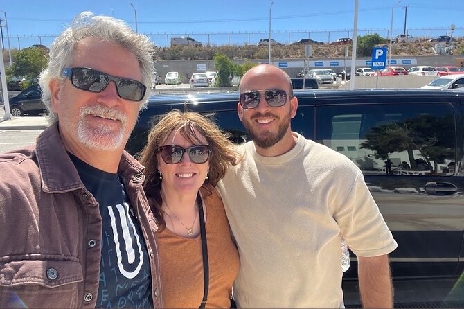 Santorini Private Transfers : From-to Airport/Port or Hotel - Comparing This Service with Other Santorini Tours