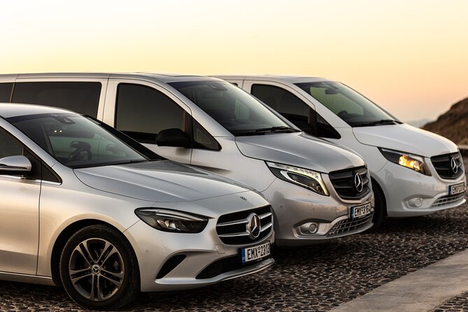 Santorini: Private Transfers To / From The Port Athinios - Flight Tracking and Free Waiting Time for a Stress-Free Experience