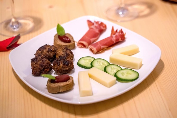 Santorini Private Wine Tour - Cliffside Views at Venetsanos Winery