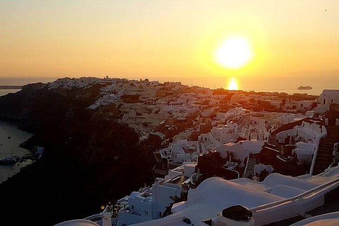 Santorini Round Tour - Discover the Best of Santorini in a Private 5-6 Hour Tour