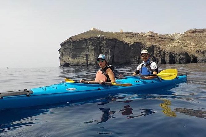 Santorini Sea Kayak - South Discovery, Small Group incl. Sea Caves and picnic - Guides and Safety Standards