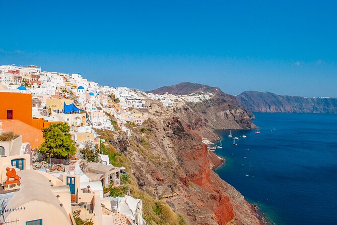 Santorini Splendor: Customized 4-Hour Private Highlights Tour - Starting in Oia: The Iconic Sunset Village