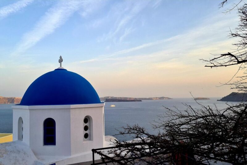 Santorini: Standard Private Tour - Black Sandy Beach & Red Beach: Unique Volcanic Landscapes