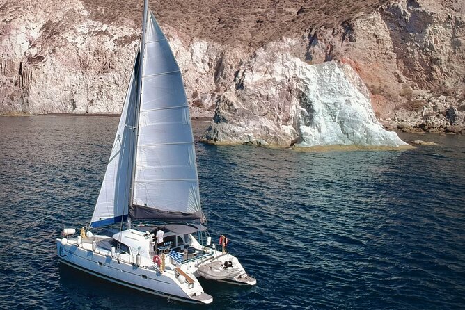 Santorini: Standard Small-Group Catamaran Cruise with Food/Drinks - Pickup and Departure from Santorini